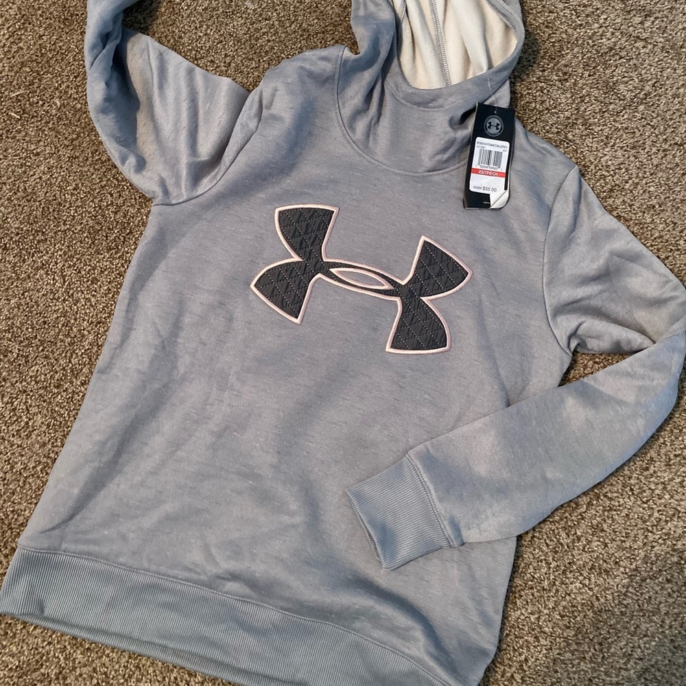 NWT gray Under Armour w/ pink outline sz XS